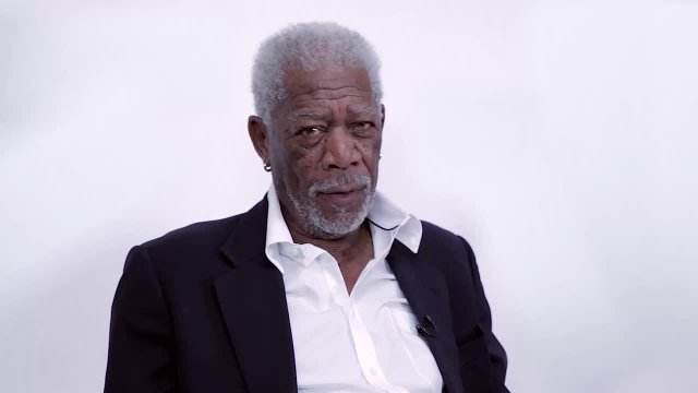 Cooperativa's tweet photo. [Video] Morgan Freeman "interpretó" un tema de Justin Bieber https://t.co/cnYUN9NQ4U https://t.co/hFlp7lcoGo
