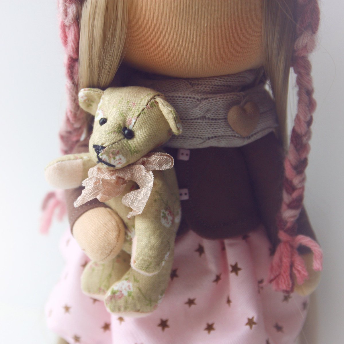 DecorDolls's tweet image. Fabric doll great for Nursery interior: etsy.com/listing/269688…