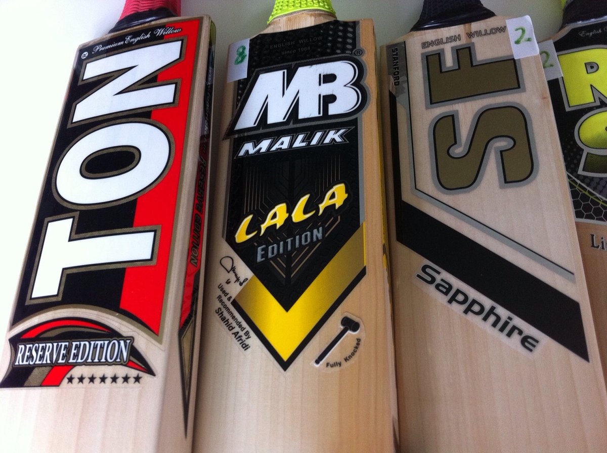 #Competition #Giveaway simply retweet 2 b in with a chance 2 win brand new #Cricket #Bat! Winner announced 2mrw 8pm