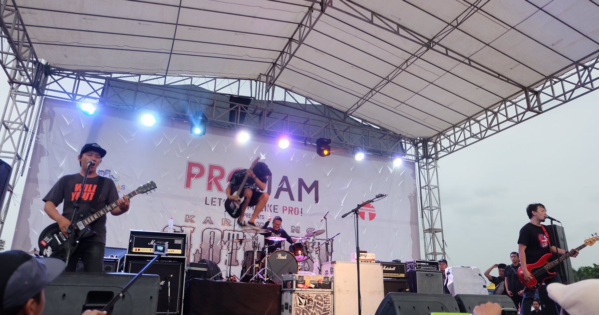 rocket_rockers tweet picture