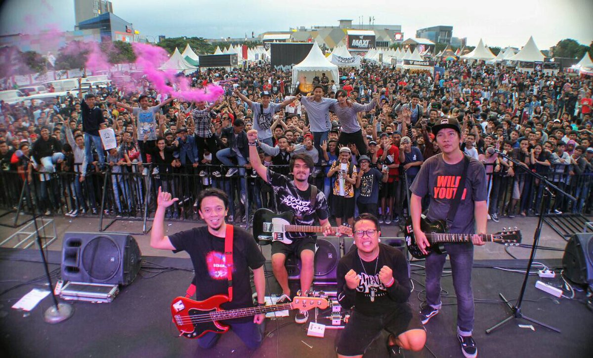 rocket_rockers tweet picture