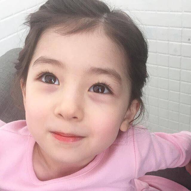 illbeyourtoxic's tweet photo. ตอนท้องแม่น้องกินบาร์บี้เป็นอาหารรึเปล่าคะ สวยมากกก https://t.co/UeZqx8qRft