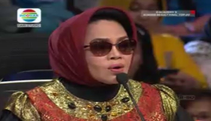 Setiap nada "Hooo" @DA3_SarahRizkia kurang nembak komentar bunda Hetty. #DAcademy3