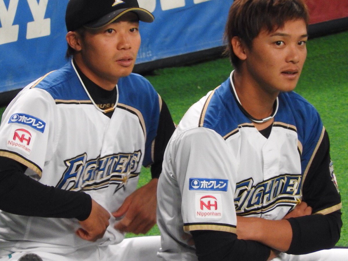 9_ky0n's tweet photo. 03.05 札幌ドーム

卓也×慎吾
仲良し過ぎやない？
くっつきすぎやない？
ちょっと仲間に入れて？← https://t.co/OlnN1ujXgi