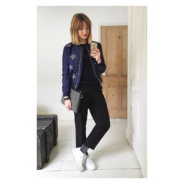 Bedouin_Studios's tweet photo. She did it again! Style envy from @StyleMemos in our NEVADA Bomber Jacket! #stars #bomberjacket #bedouin https://t.co/WAjeQCdyjw