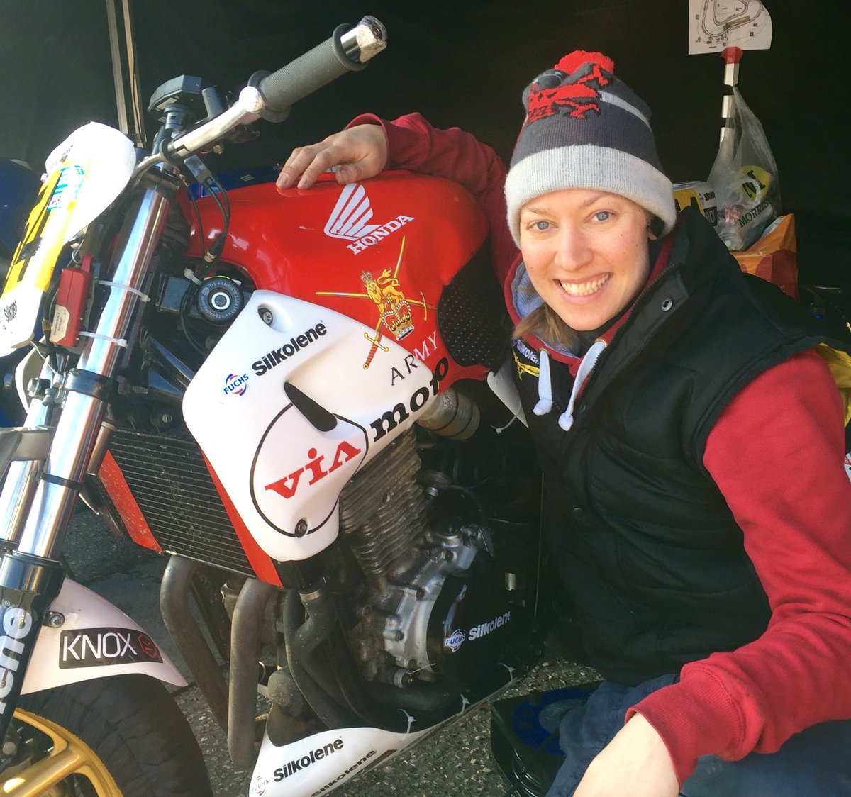 laramoto's tweet image. What a result! 4th in last race of the day yesterday - well chuffed! @ViaMotoHonda @knoxarmour @FUCHSLube_UK