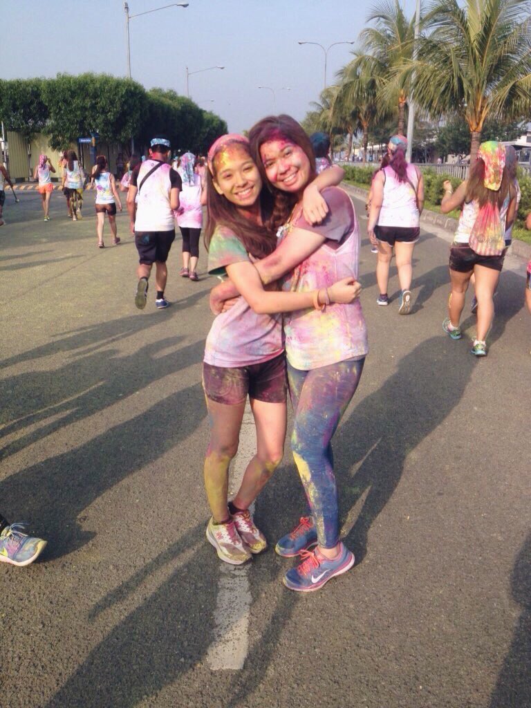 gigiitolentino's tweet photo. Had the best day at Color Run Manila 🔥💯💪🏻💕 @ColorManila #SunWarriorChallenge https://t.co/U6H68203fS
