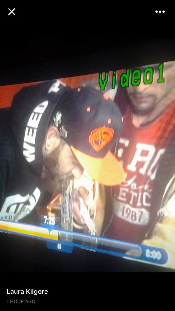 KcPhilthy's tweet image. When you see your doppelgänger on T.V. Just ripping dabs, you just know everything is gonna be okay!