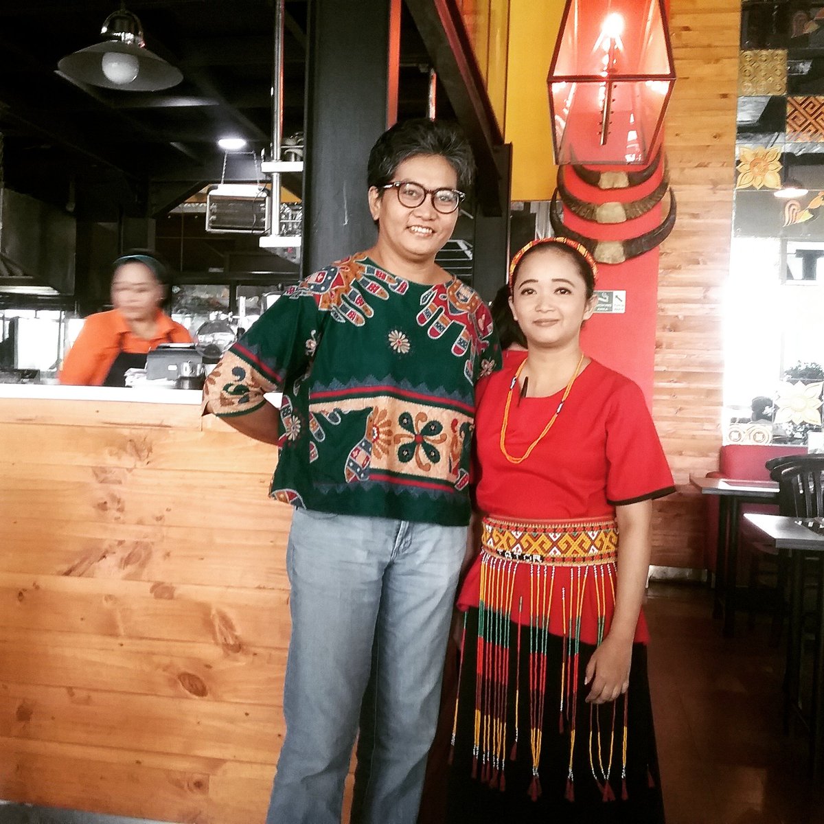 ErlinaVf's tweet photo. At Tator Resto suka banget sama kostumnya https://t.co/1Ydo4q4BBS