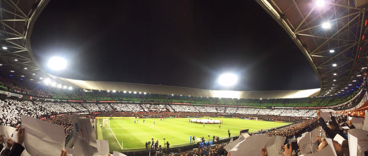 Feyenoord's tweet photo. Uitverkocht!✅ De laatste kaarten zijn verkocht, #feycam wordt het 19e thuisduel op rij in een uitverkochte Kuip. https://t.co/hDR4XuPu3r