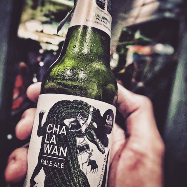 SurfingandBeer's tweet photo. Arrived safely at #tepbar in Bangkok. Thank you @asawinant - ถึงแล้วที่ร้าน #เทพบาร์ #regram by Insta fullmoonbreww… https://t.co/WeZjwHtN31