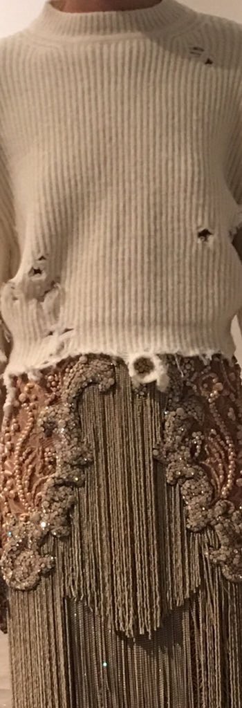 fvshiondvting's tweet photo. February Refresher: Kanye shows the world #YeezySeason3 and pushes basic-wear into high-end world of fashion #RSOF16 https://t.co/M7kd3H8eUy