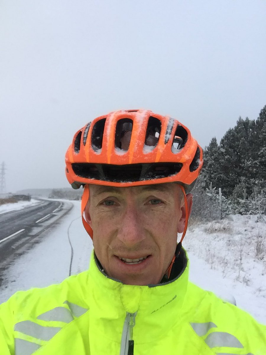 Scotthill1983's tweet photo. Final day in Scotland and it's cold #cycle #LengthOfBritain @RAFTriathlon @SalisburyTri @BodialNutrition https://t.co/LgRVQXEgoB