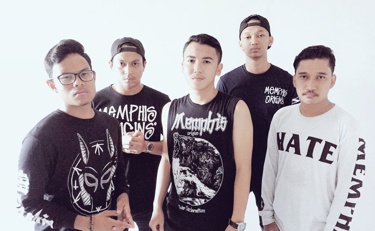 Malam wolves! Yuk dicheck katalog brand yang support kami selalu! <a href="/MemphisOrigins/">MEMPHIS CLOTHING</a>