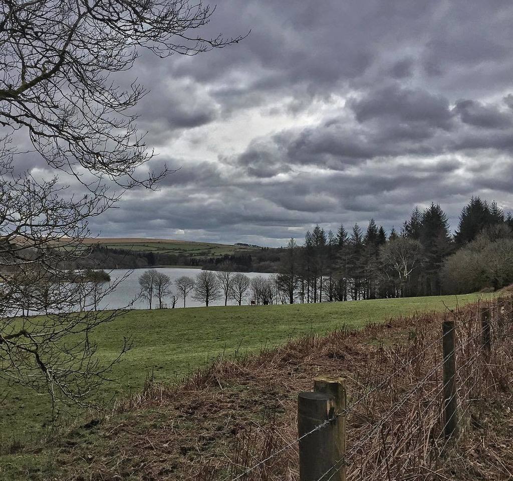 seanpaull's tweet photo. Moody Dartmoor #dartmoor #nationalpark #burrator #burratorreservoir #devon #allshots_ #bs_… https://t.co/xScgxeqkw0 https://t.co/iKDiNs3xeX