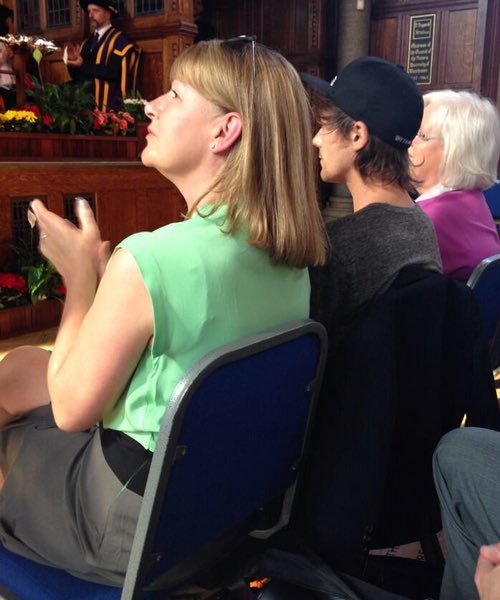 EleanorDiamonds's tweet image. This is Eleanor's granny. She also was at Eleanor's graduation sat next to Louis and Eleanor's mum Kim!