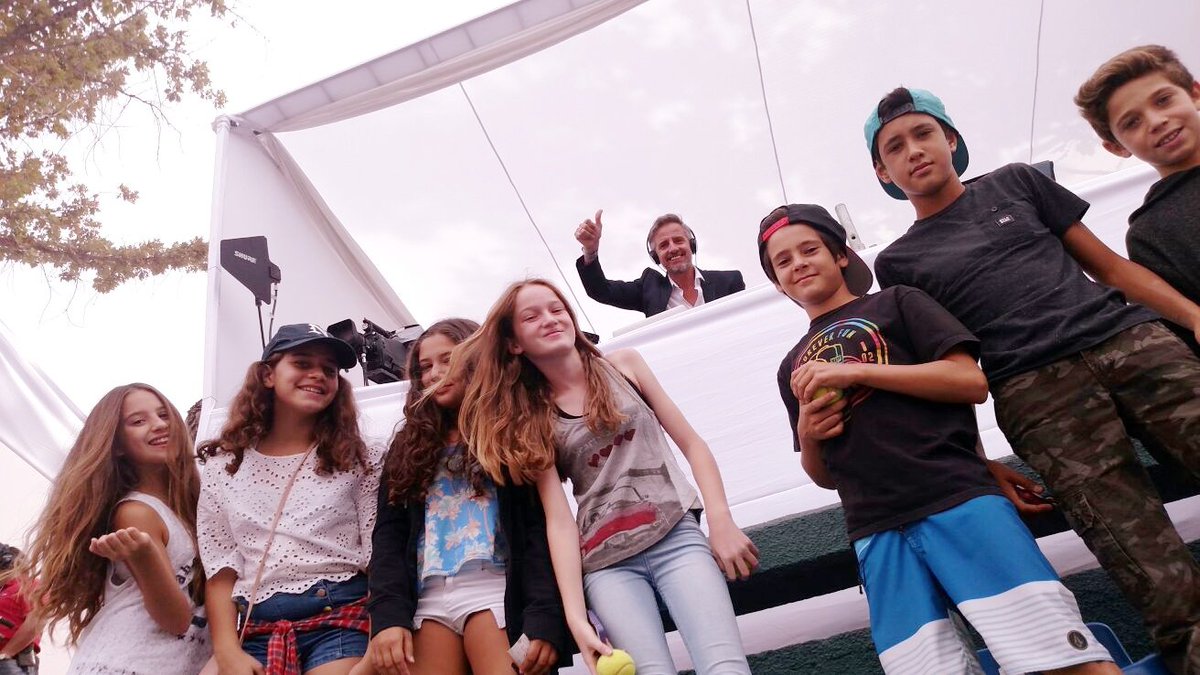 Hoy me vinieron a hacer el aguante Francesca y su galactico grupete de amigos #chicosNido