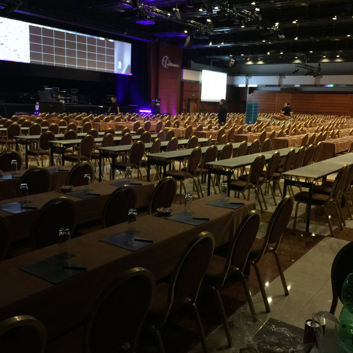 Simcenter_'s tweet photo. This is going to be huge #nervous #stagefright #SGC16 #BetterDesigns #Faster https://t.co/bc1LWBMlAz