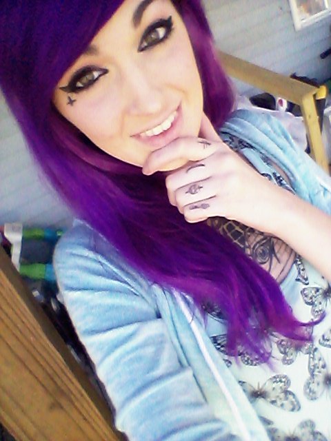 Smile because I can. I'm making it without a man. Million dolla smile and fucking surfing through the<a href="/tag/newprofilepic"class="tags"><span>#newprofilepic</span></a>