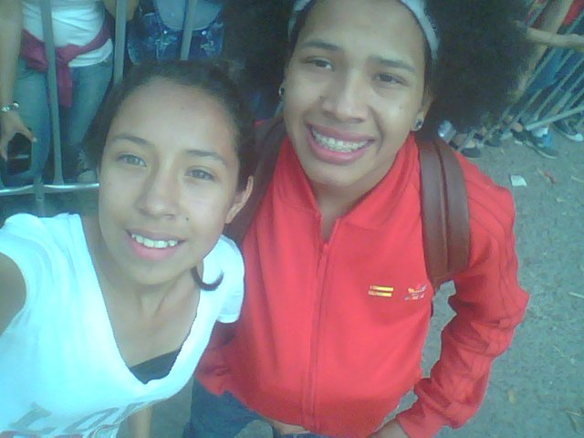 gr92856's tweet photo. Ayer en el #CorazonMasGrande <3 https://t.co/90vu2pYNHm