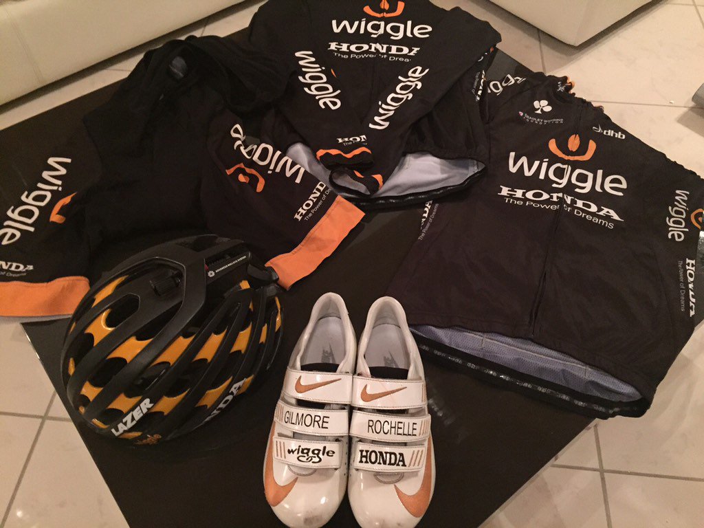 RochelleGilmore's tweet photo. Giveaway per Day Campaign!! My house is too small so I'm clearing cupboards! Retweet to win: https://t.co/TaGpLLR2JT https://t.co/WIS302A6df