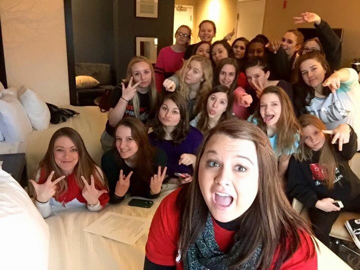 BobcatCheer2015's tweet photo. 🐾Today is the day! Are you ready to kick some butt BG Cheer? #SquadGoals #StateComp #BeBeyoncé #AshleysSelfieStick https://t.co/jB9vIAk2z6