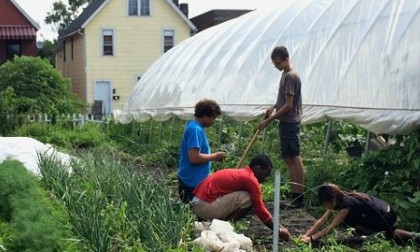 foodtank's tweet photo. Empowering Young People and Nurturing Equitable Food Systems: https://t.co/1o6MGlH1sT #FoodTank @MassAveProject https://t.co/1twIQEKVwY