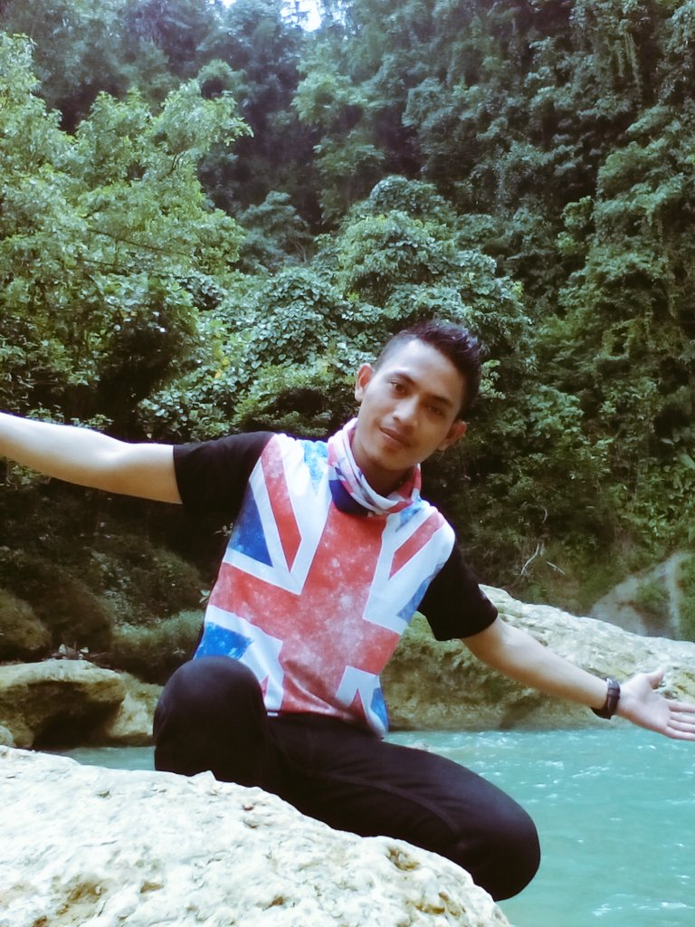 randysap72's tweet photo. Menyukai apa adanya biar dikata jelek gpp yg penting bukan editan haha .#malem kawan https://t.co/rckbjb3KQ9