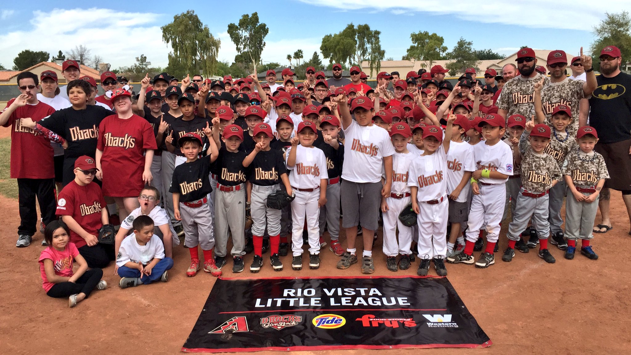 Arizona Diamondbacks on X: More #DbacksGiveBack Youth Jersey Program  leagues celebrated their #OpeningDay yesterday. Looking sharp! 👌   / X