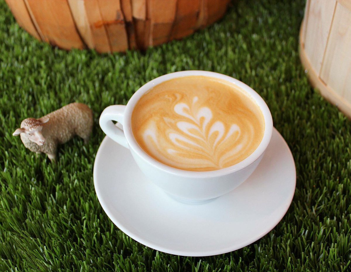 Check out this month sweet &amp; creamy coffee feature!
An Irish Cream Latte!  #IrishCream  #LatteArt #AnnArbor #Savco