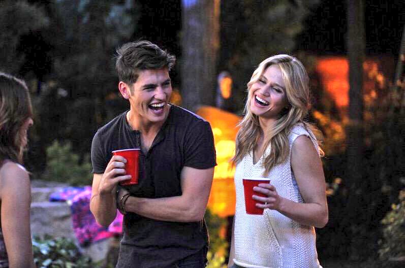 adcmaslany's tweet photo. @greggsulkin can't wait for #FakingItS3 😌 #fakingit https://t.co/3YSiQkRlEd