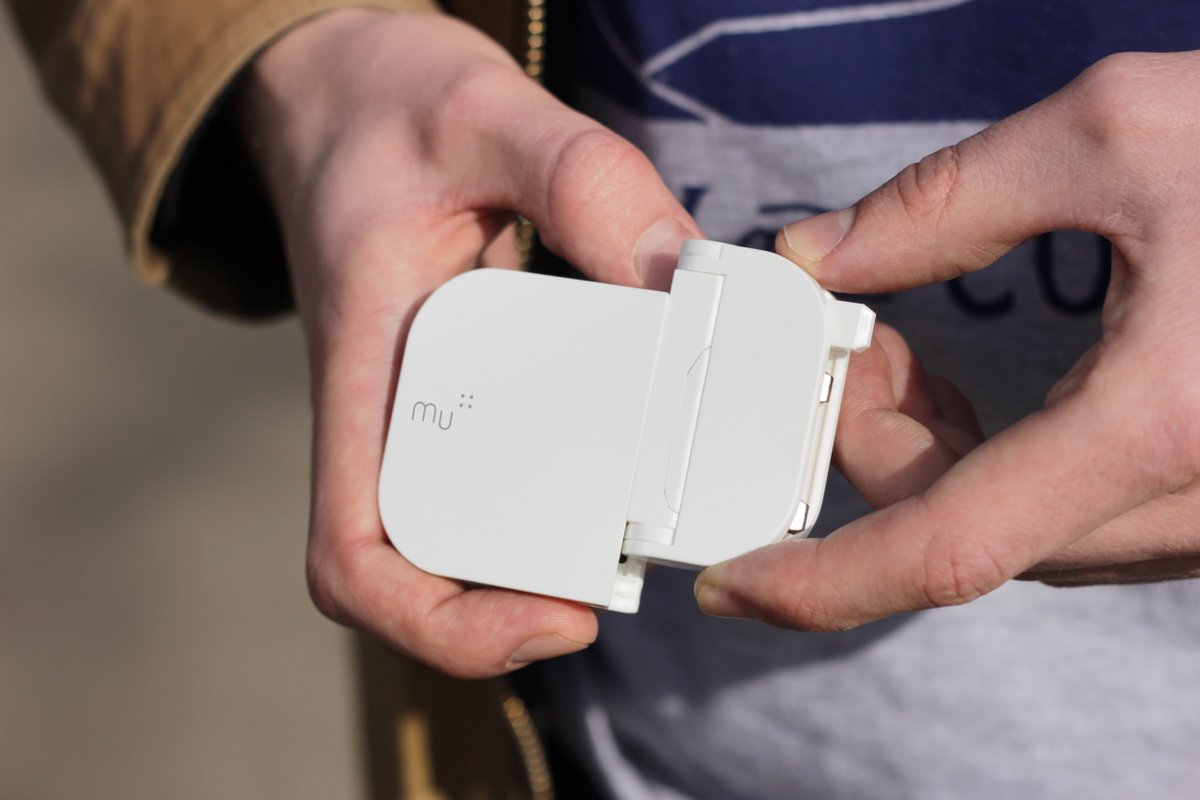 TheMuOne's tweet photo. Meet the #MuSystem - the worlds thinnest international charger. It fits in your pocket :) #Travel #Charger #Weekend https://t.co/hLG6rpJC2r