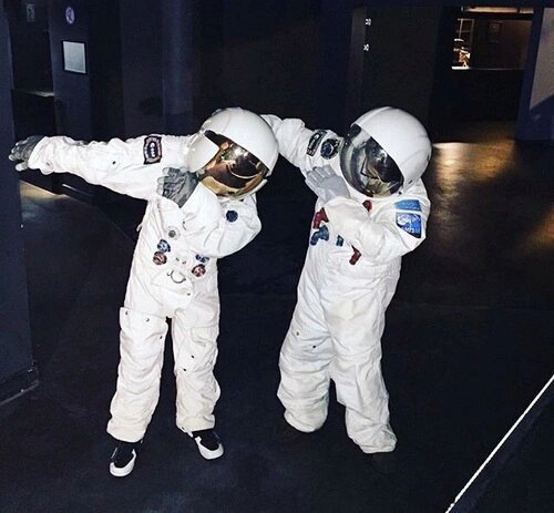 unaesthetickpop's tweet photo. Dabbing with Bambam https://t.co/gRM6vpOwku