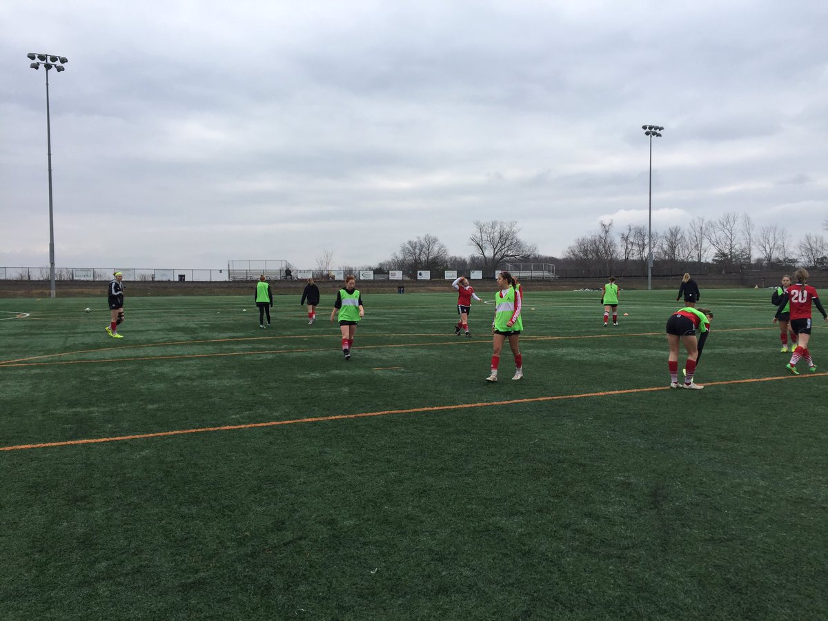 loudounsc's tweet photo. @98_loudoungirls warm up ahead of their clash with @DelawareUnion. @ls_showcase #LSCS2016 #repthered https://t.co/Sv8AVjbBTD