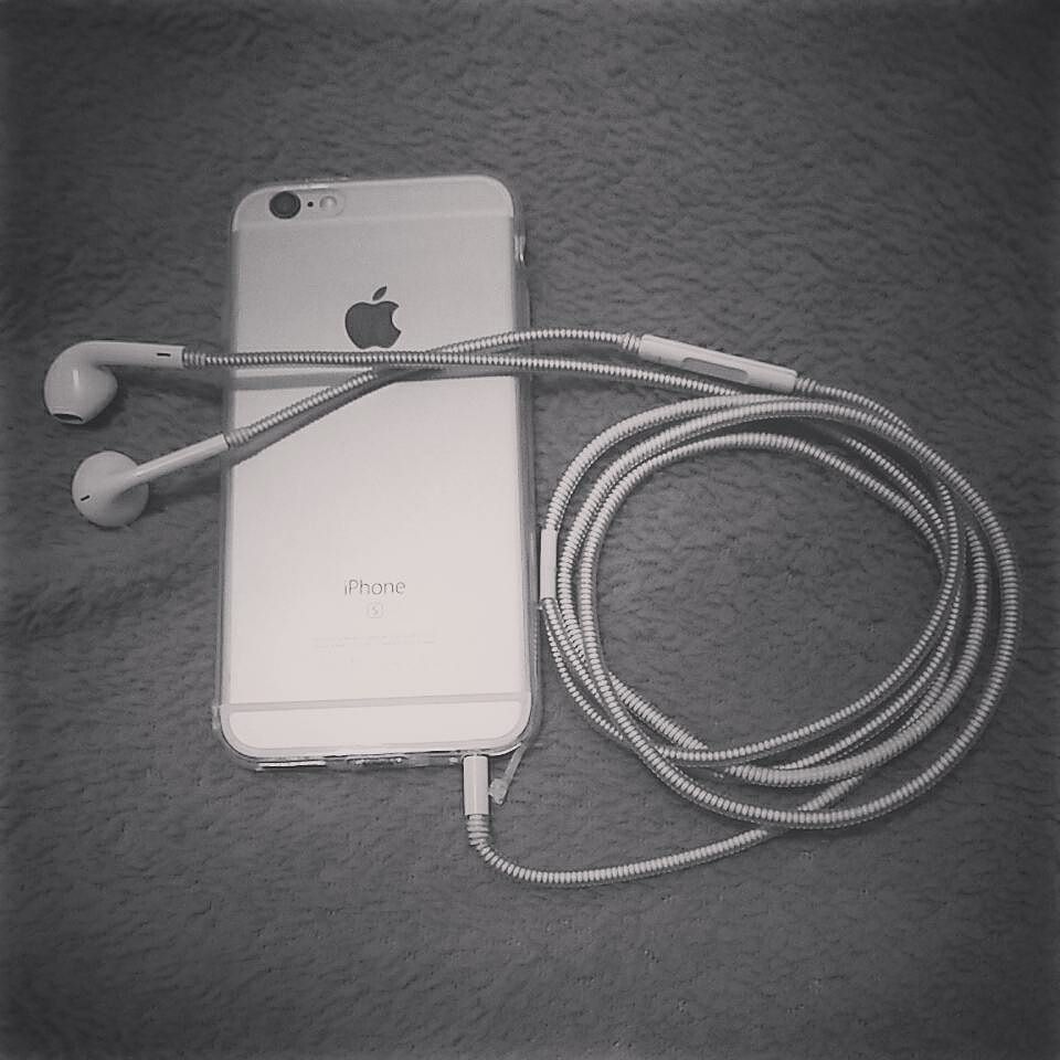 anniieyah's tweet image. Not my intention but it's for your own good... 😑😔👌 #cordprotector #StopTheDumi