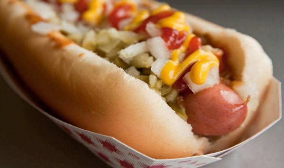 CentrosExpreso's tweet photo. ¿Con ganas de comerte un perro caliente? ¡@dogandball en los #ExpresoBaruta y #ExpresoTrinidades la mejor opción! https://t.co/qzySMO5PYY