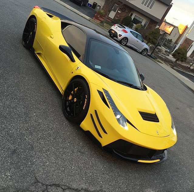 RidesAmazing's tweet photo. 458 looking beautiful 🐝 https://t.co/GPTQKOTyqk