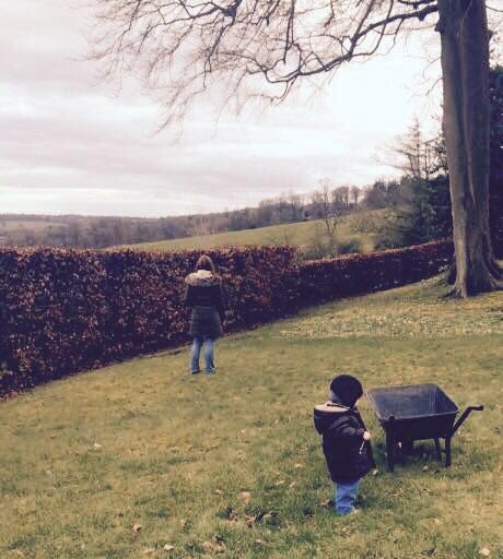 RoxanehR's tweet photo. In the country getting into character #RoamProductions #Ilovemylove https://t.co/3sZdT98lho