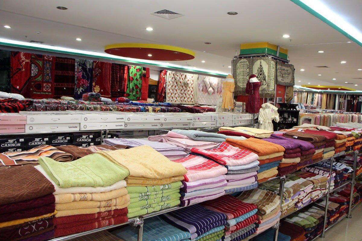 الفضاء مول اسعارنا متميزه جدا
يوجد لدينا قسم التخفيضات 
موقعنا :- شارع الأمير سلطان مع شارع البترجي بجوار سلطان مول