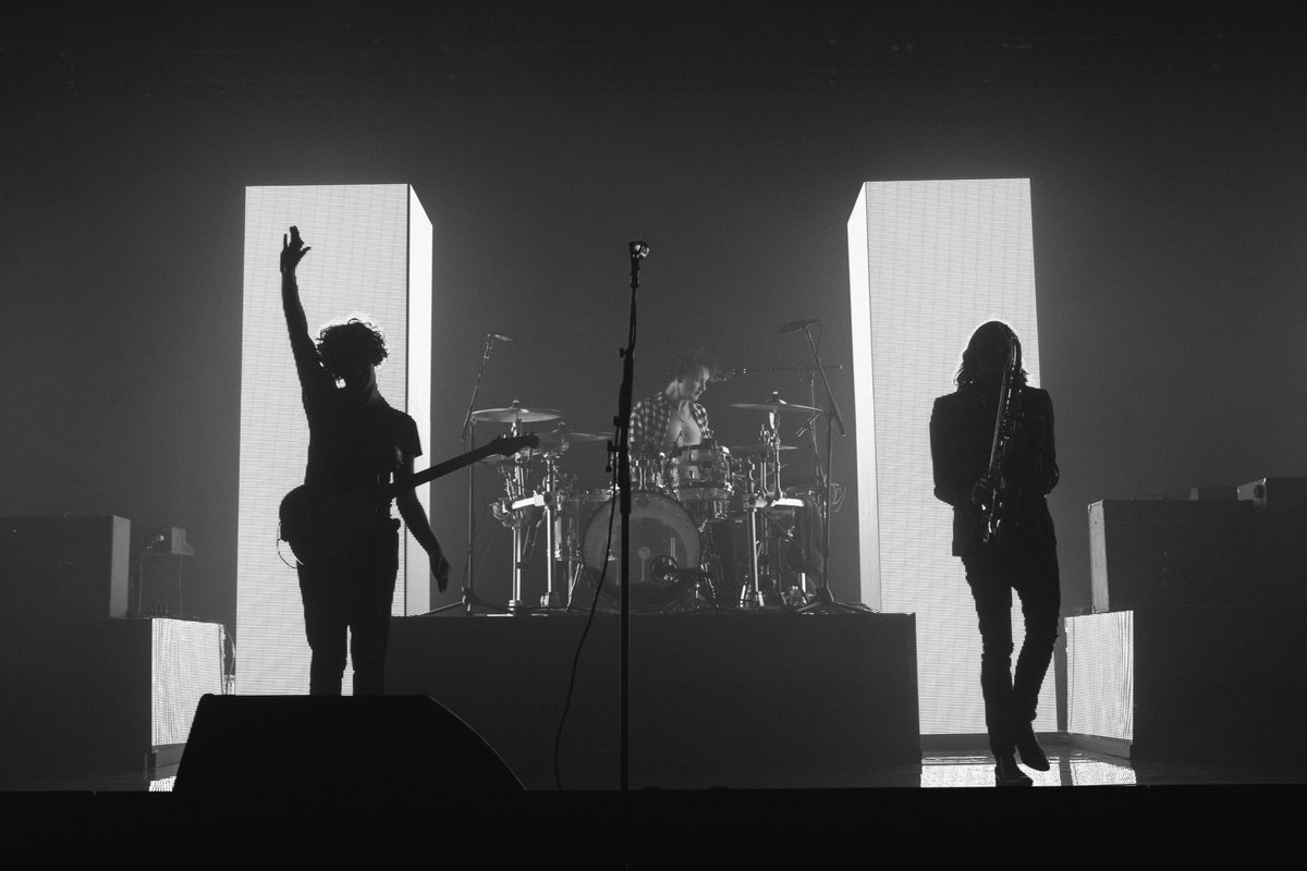 JamesFlicks's tweet photo. @the1975 at Brixton Academy last night #the1975 #brixtonacademy 
https://t.co/0lF2JldYcp https://t.co/Tus0g0vg10