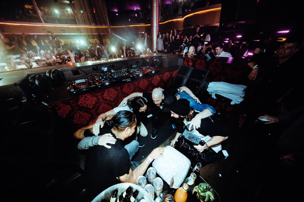 Right before game time https://t.co/BcCaDYYINv