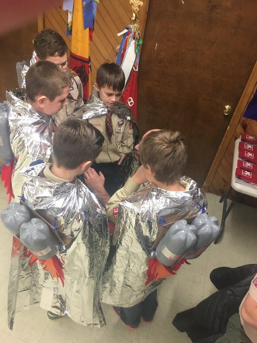 ADKboyscouts's tweet photo. It's #BlueAndGold season! Congratulations Pack 8035 from Saranac! #BuildAnAdventure #Scouting https://t.co/CPtA2hlQsb