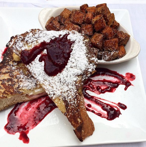 TheRarebitSC's tweet photo. This is how we brunch in Charleston. https://t.co/CDirWmV77P