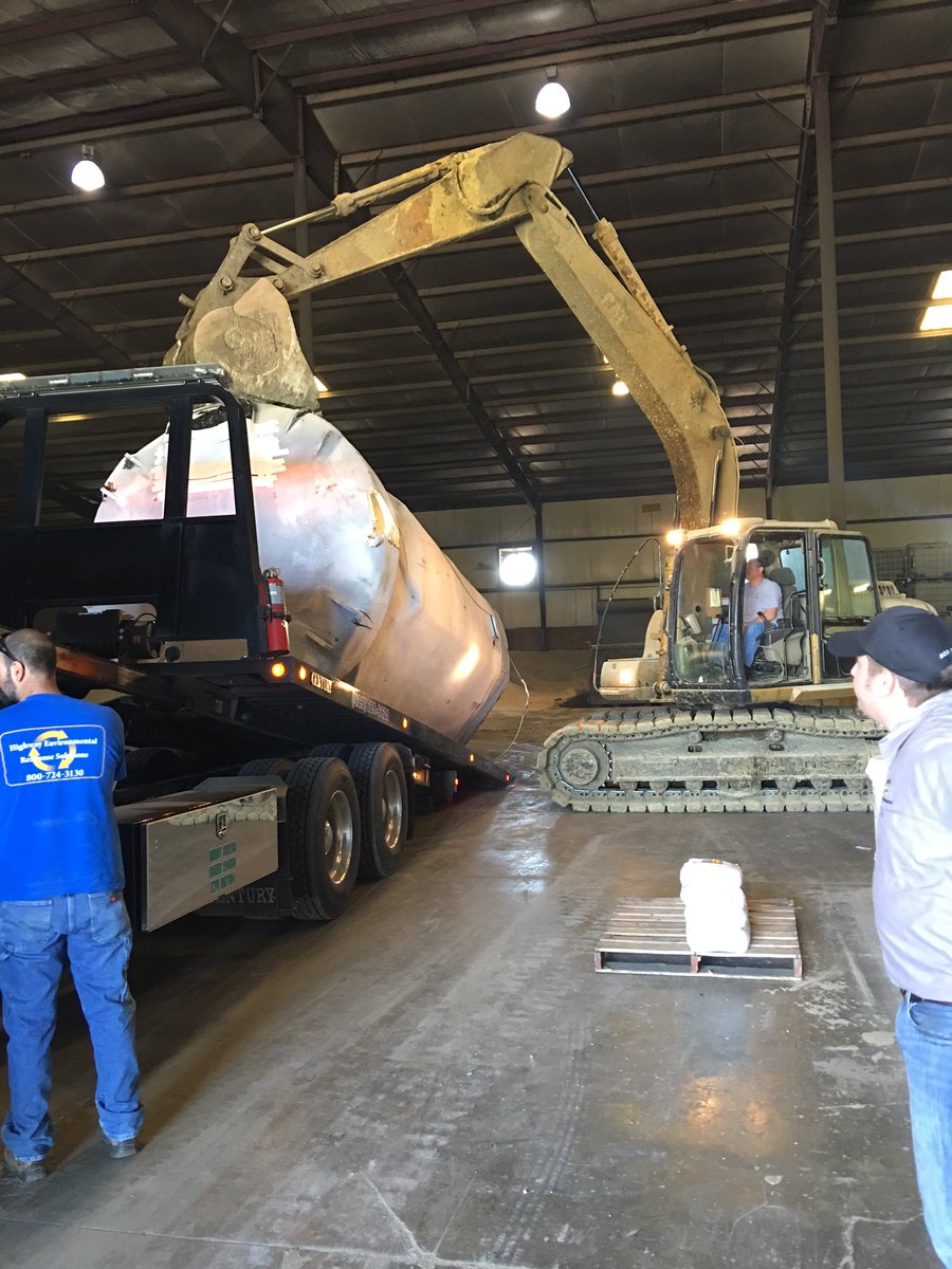 matt_mcelhaney's tweet photo. Tank removal and disposal. Great weekend! https://t.co/FrmNvfhghr