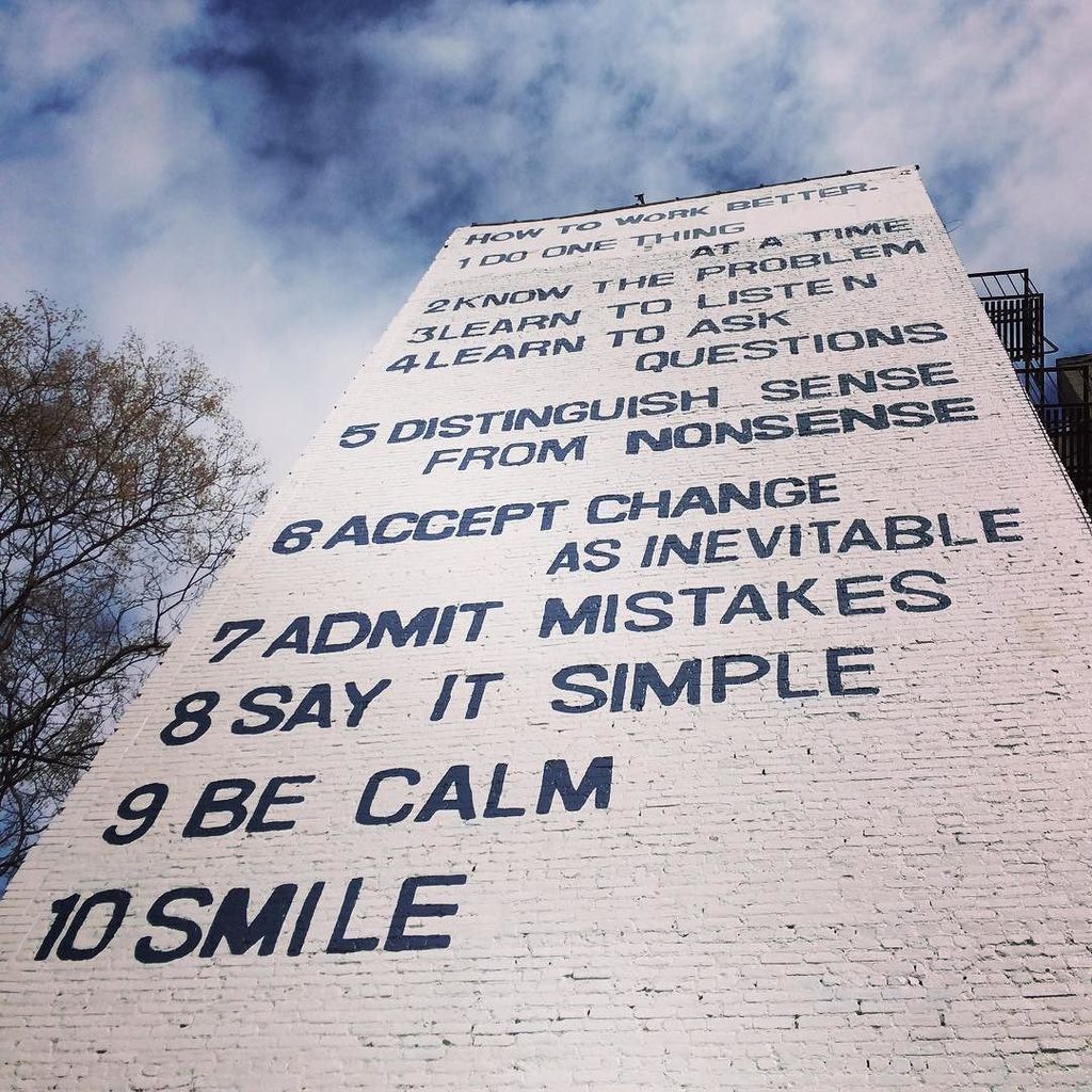 StArtEverywhere's tweet image. 🎨 How To Work Better. #PeterFischiliDavidWeiss #howtoworkbetter @publicartfund  #yourkeytonyc #lookingup #streetart…