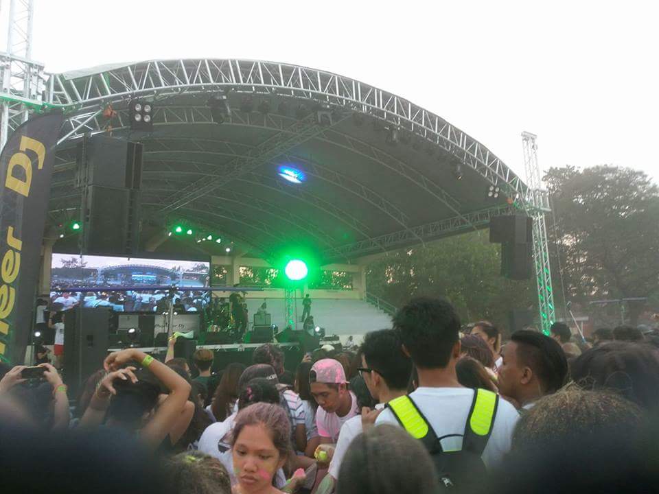 photozinethesis's tweet photo. #SpectrumMNL https://t.co/r0wqVUtpmE