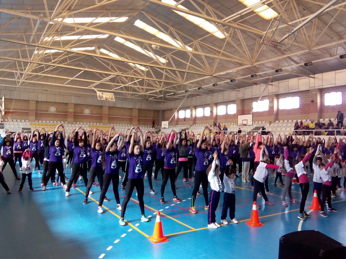 JoseVteAnaya's tweet photo. AYORA siempre responde. 
CONCENTRACIÓN DEPORTIVA  "8 de MARZO” con Motivo de Día Internacional de la Mujer.
#orgullo https://t.co/UvFZe7yqac