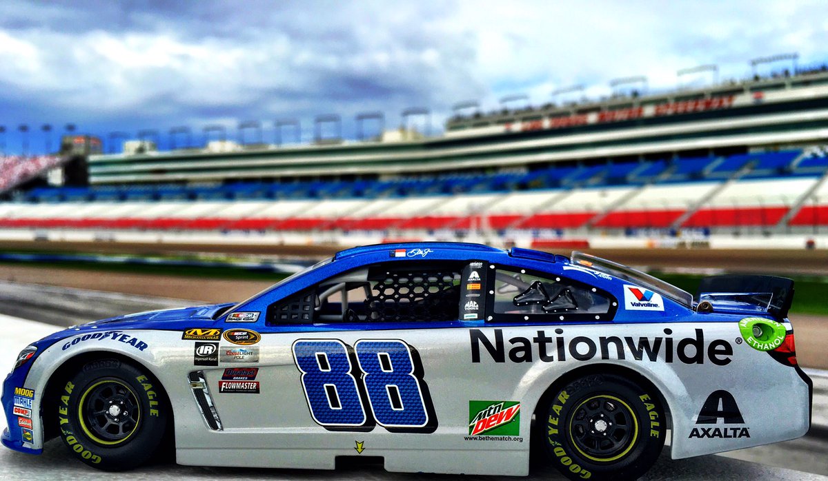 Retweet by tomorrow at 11am ET and 1 lucky winner gets a Nationwide die-cast. #RaceDayGiveaway #NW88JR