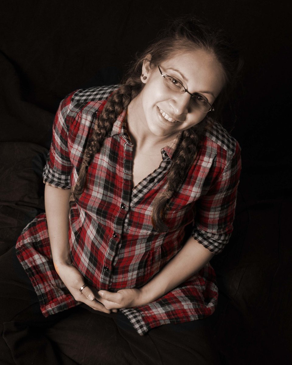 graphicdavid's tweet photo. book your maternity shots! https://t.co/jyKKyMkBqn
