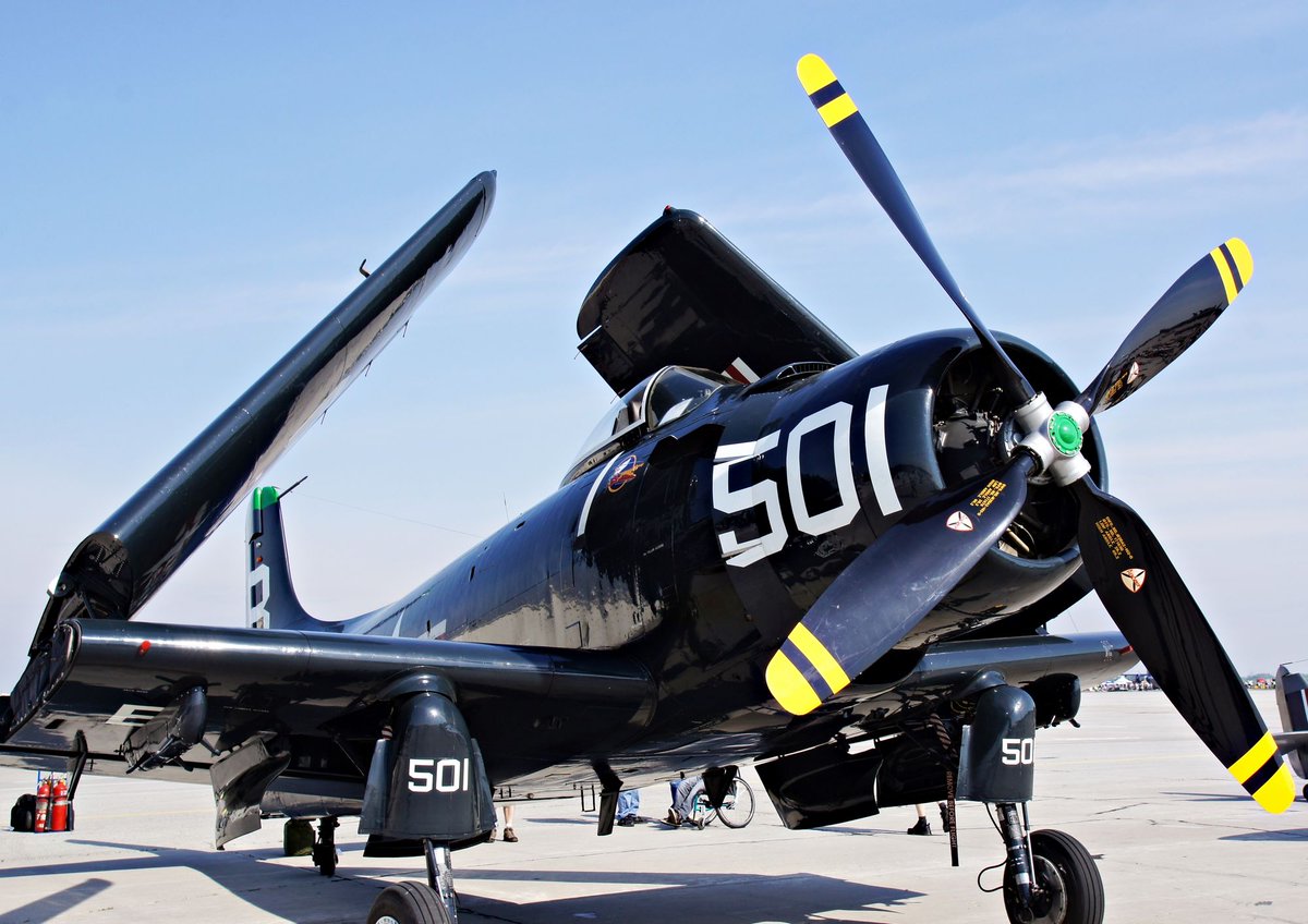 planenut27's tweet photo. FROM MY OWN ARCHIVES
Douglas AD-1 Skyraider, Painted as 09257 in USN colours, Hamilton ON. https://t.co/9jkEGJUR9D